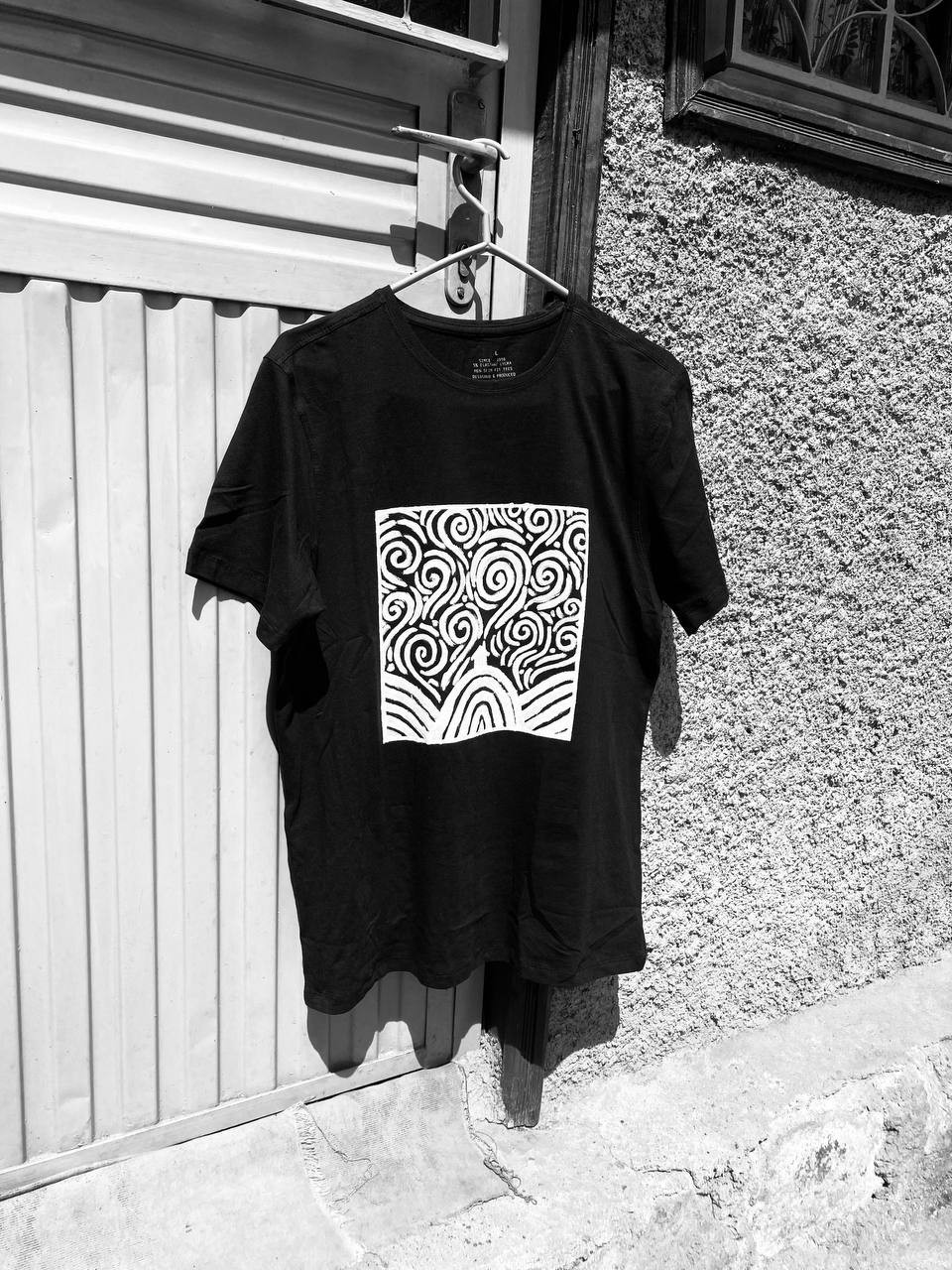 Hand Painted Black And White T-shirt
