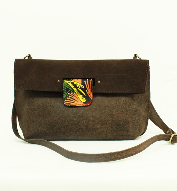 TEPI CLUTCH BAG- EARTH BROWN
