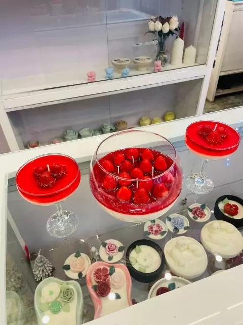 Strawberry Dessert Candle
